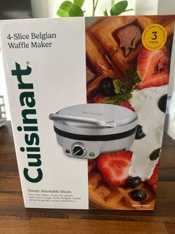 Cuisinart 4 Slice Belgian Waffle Maker - Round WAF-200NAS