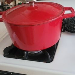 Beautiful artisanal kitchen supplies in excellent condition, especially for this Christmas season  