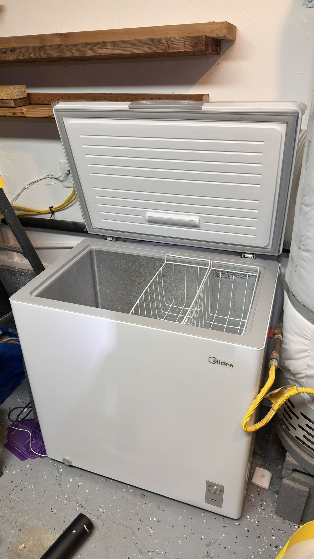 Midea Chest Freezer With Two Baskets Clean And Used