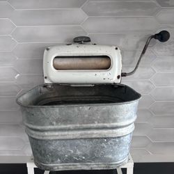 Antique/vintage Midwest Kellogg galvanized tub washer with ringer  Smaller sized (maybe child sized ) 13” tall overall  Tub is 14” x 14” x 8” deep