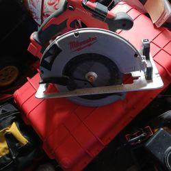 Milwaukee M18 Circular Saw