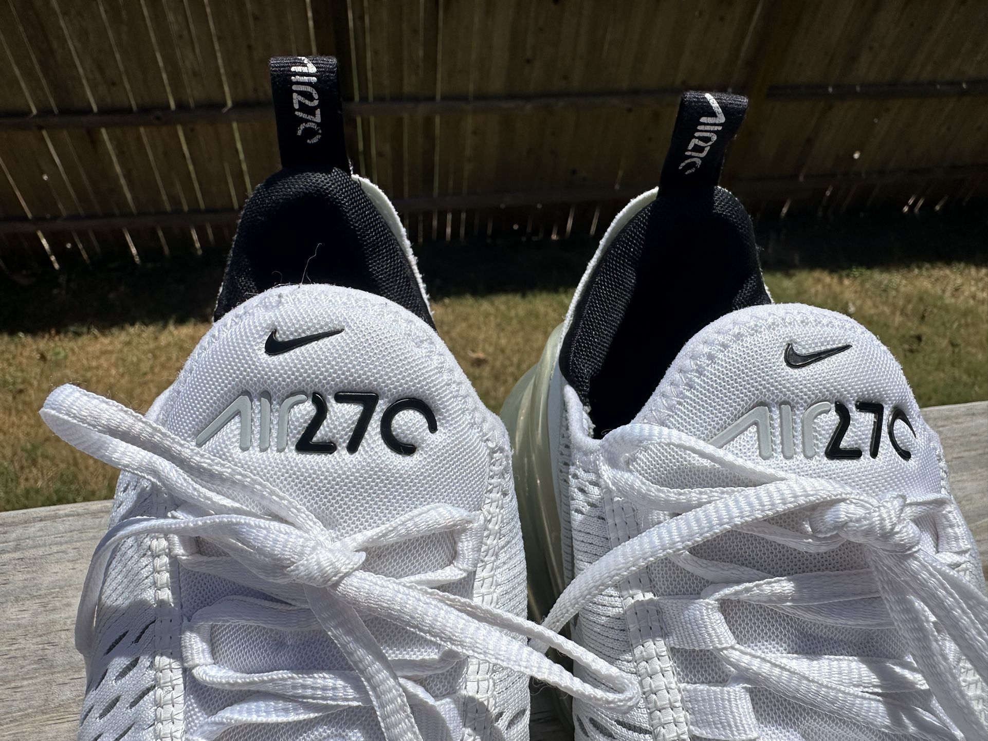 Nike Air Max 270 Women's Athletic Size 10 Black/ White