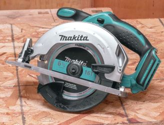 Makita circular saw charger two battery