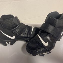 Nike Kids Force Savage 2 Shark Football Cleats Sz 6Y