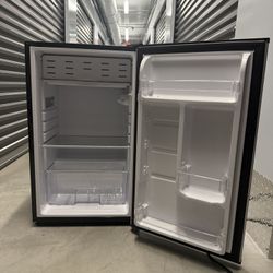 Magic Chef Small Fridge Compact 