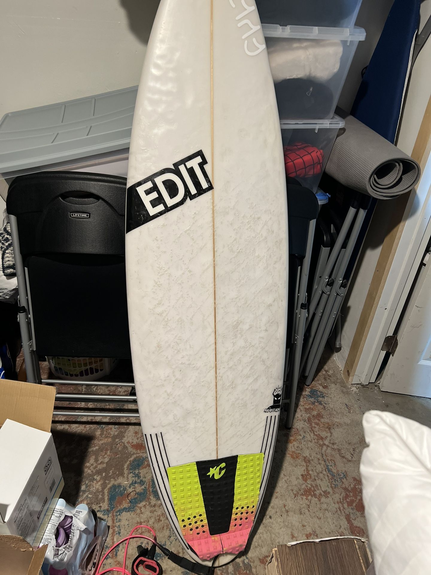 Surfboard 