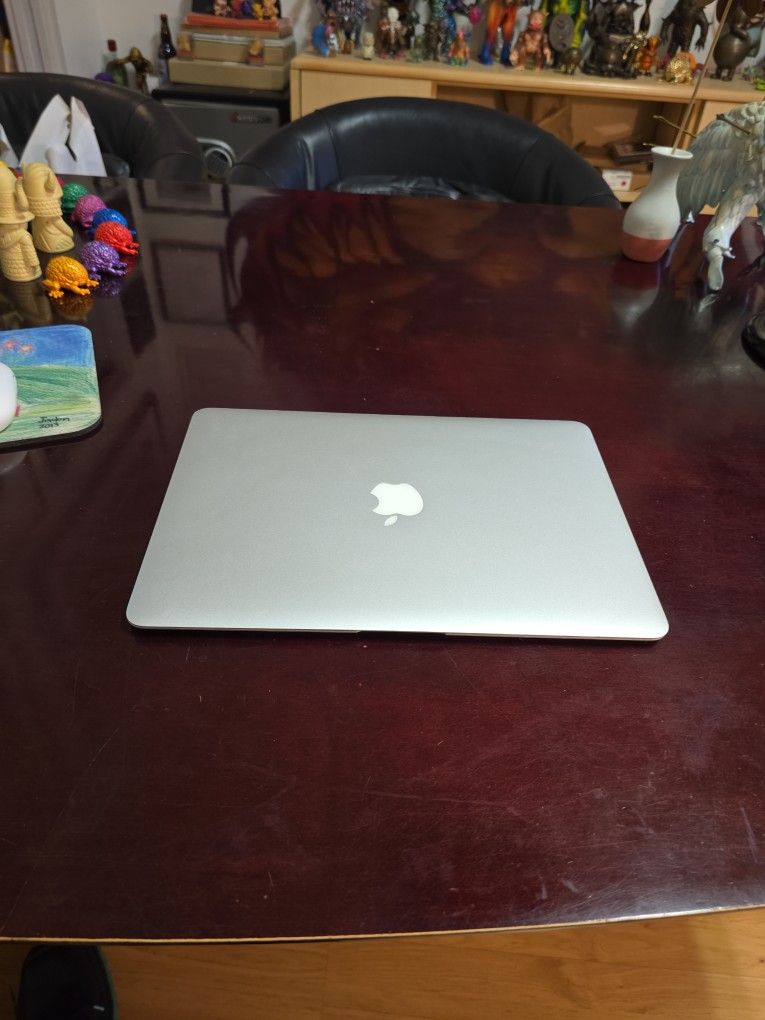Refurbished Apple MacBook Air 1.7GHz Dual-Core i7 8GB 128GB 13.3" 2013