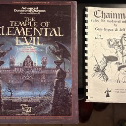 AD&D 1st ed. Temple of elemental evil + Chainmaile rules for medieval miniatures