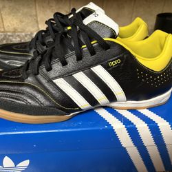 Adidas  11 Pro Size 9.5  Shoes For ManLike New!!