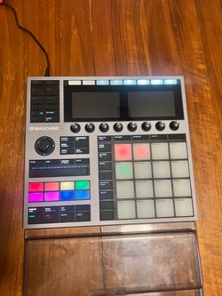 Native Instruments Maschine+ Standalone Groovebox – Box, Power Adapter & Dust Cover