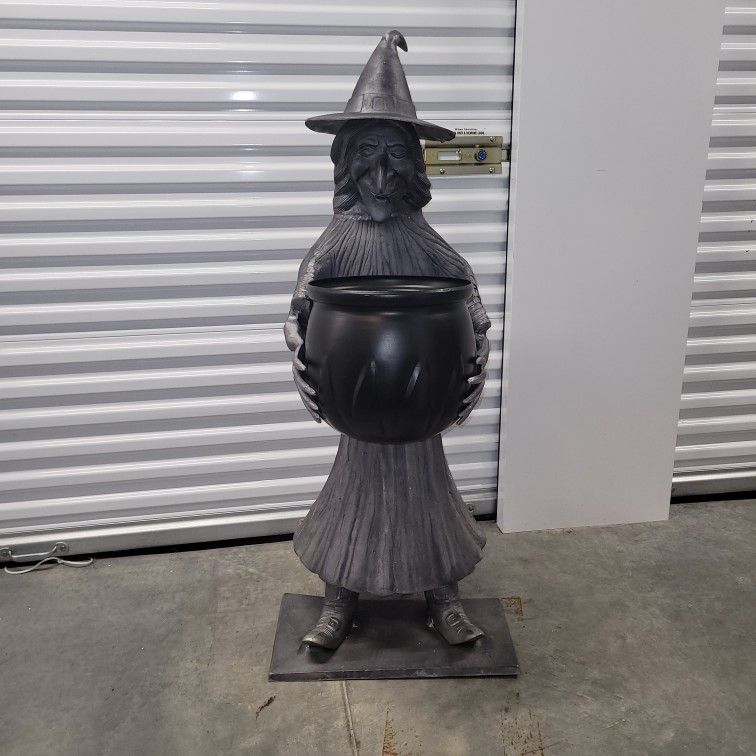4ft Witch Candy bowl