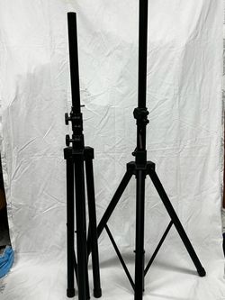 Musicians Gear speaker stands