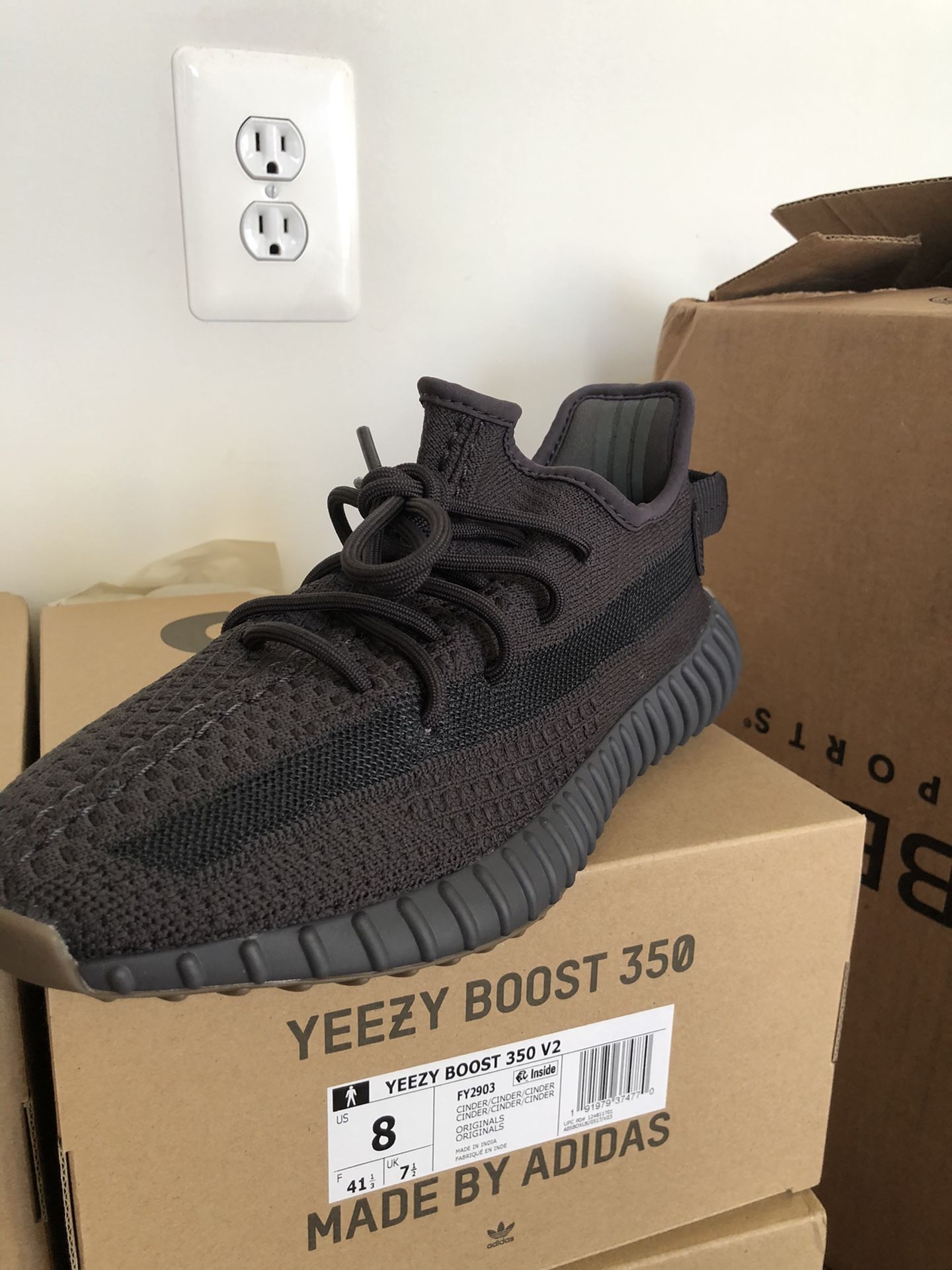 Yeezy 350 v2 cinder