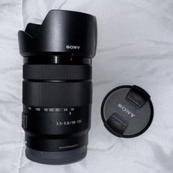 Sony SEL E 18-135mm F/3.5-5.6 OSS Lens + Hood