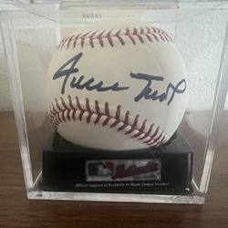 Willie Mays Autographed Ball