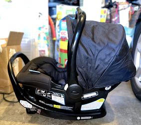 Graco SnugRide SnugFit 35 Infant Car Seat