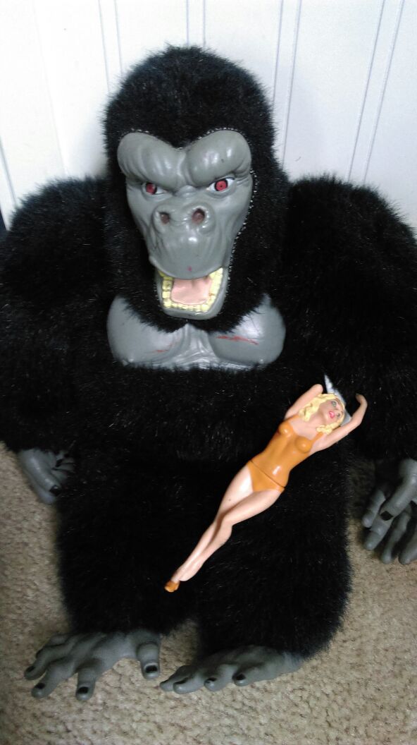 King Kong with Faye Rae dolls