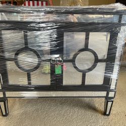 BRAND NEW MIRRORED CABINET 