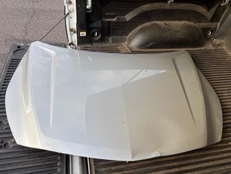 Chevy Malibu hood