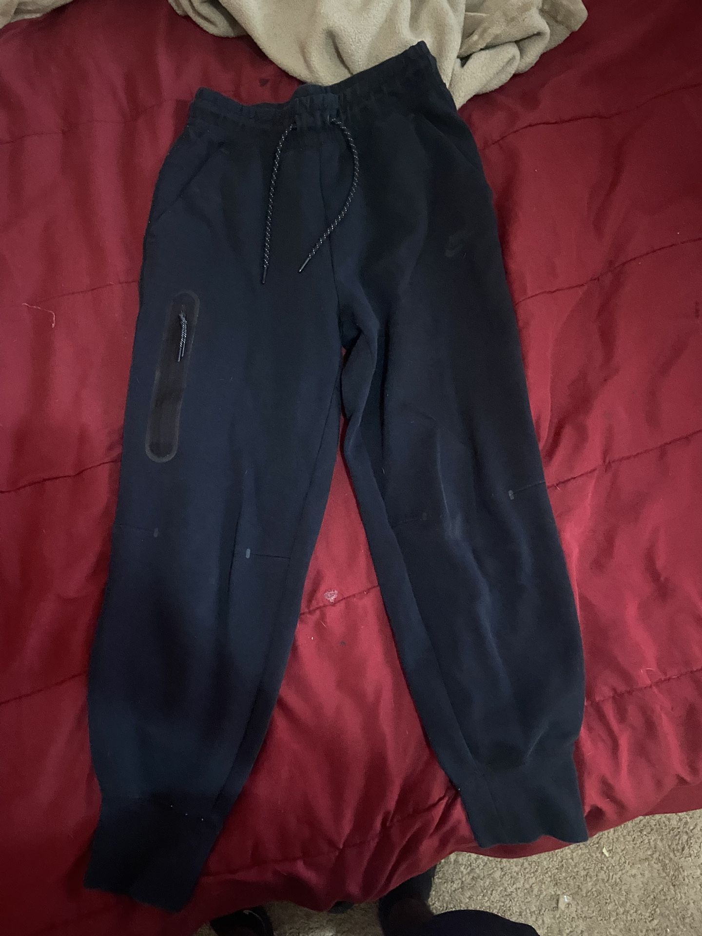 nike tech joggers