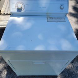 Whirlpool Gas Dryer (FREE DELIVERY!!)