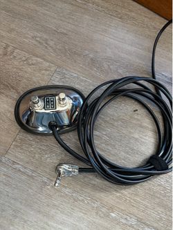 Fender Vibrato/Reverb Pedal