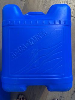 Water storage containers