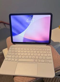 iPad A16 chip 2025 and Magic Keyboard
