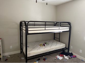 twin bunk beds