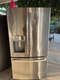GE stainless steel refrigerator