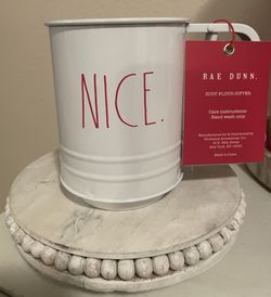 Rae Dunn Holiday Flour Sifter