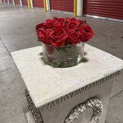 Vase of artificial Red Roses 