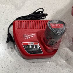 M12 Charger With 1.5 Battery 