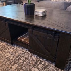 Coffee Table That Opens With Lots Of Storage Brown Black Wood Farmhouse Style 