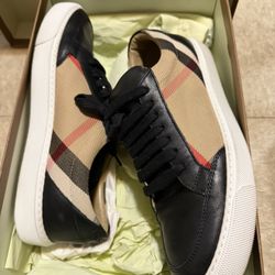 Authentic Designer Women’s Leather Canvas Sneakers 