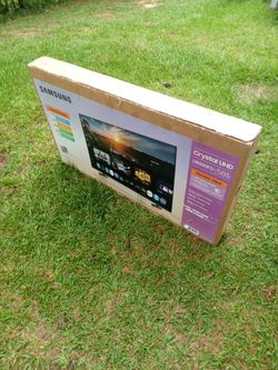 -FIRM PRICE NON-NEGOTIABLE- New 58 In. Samsung Crystal 8 Series 4k Smart TV W/Remote