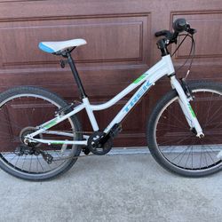 TREK PRECALIBER 24” MOUNTAIN BIKE