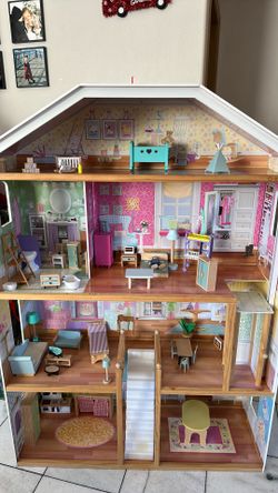 Dollhouse 