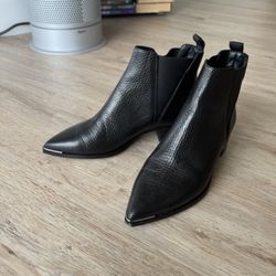 Acne Studios Grained Chelsea boots Size 36