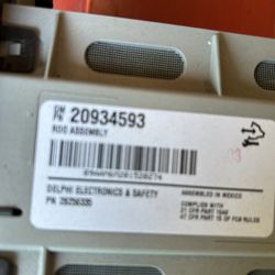Stock 2011 GMC SIERRA Radio