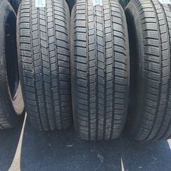 SET OF 255/70/17 MICHELIN TIRES MOUNTED AND BALANCED 