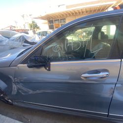 2012-2014 Mercedes Benz C Class Left Driver Door