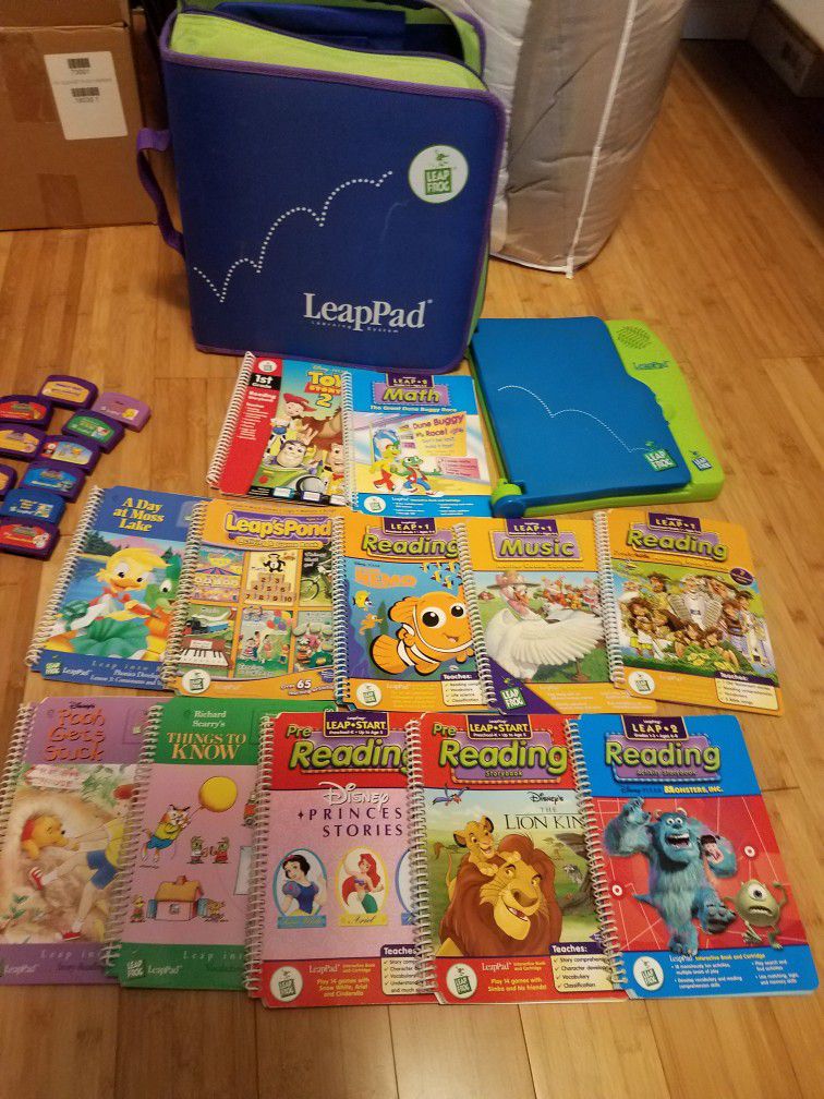 Leap Pad Leap Frog Learning System Lot 