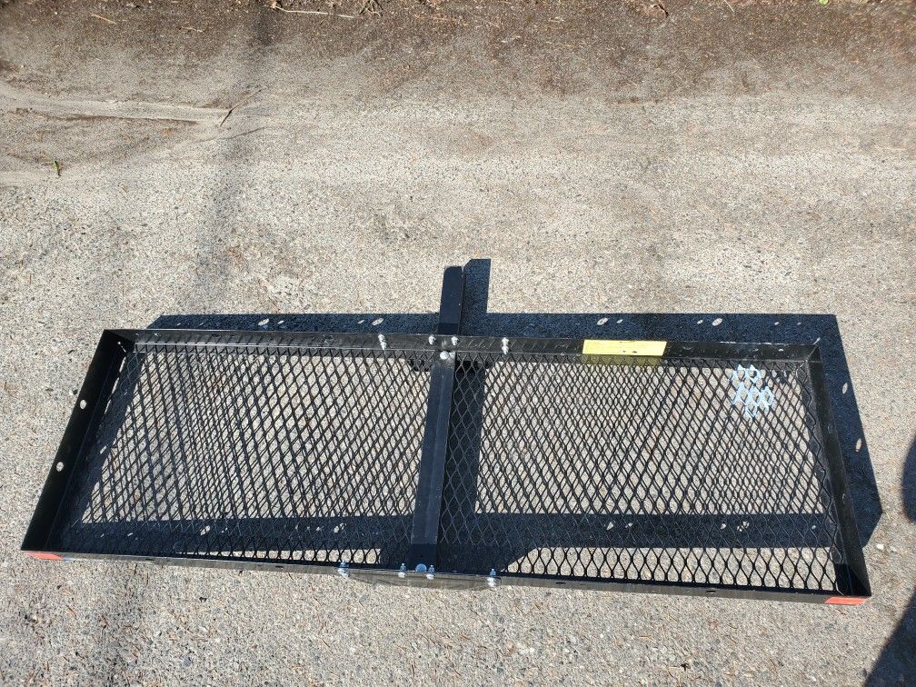 Reese Explore Hitch Mount Cargo Carrier