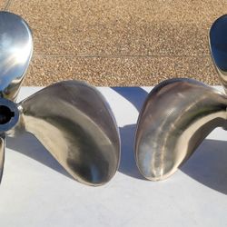 Pair of Michigan DJX Propellers 19 x 19