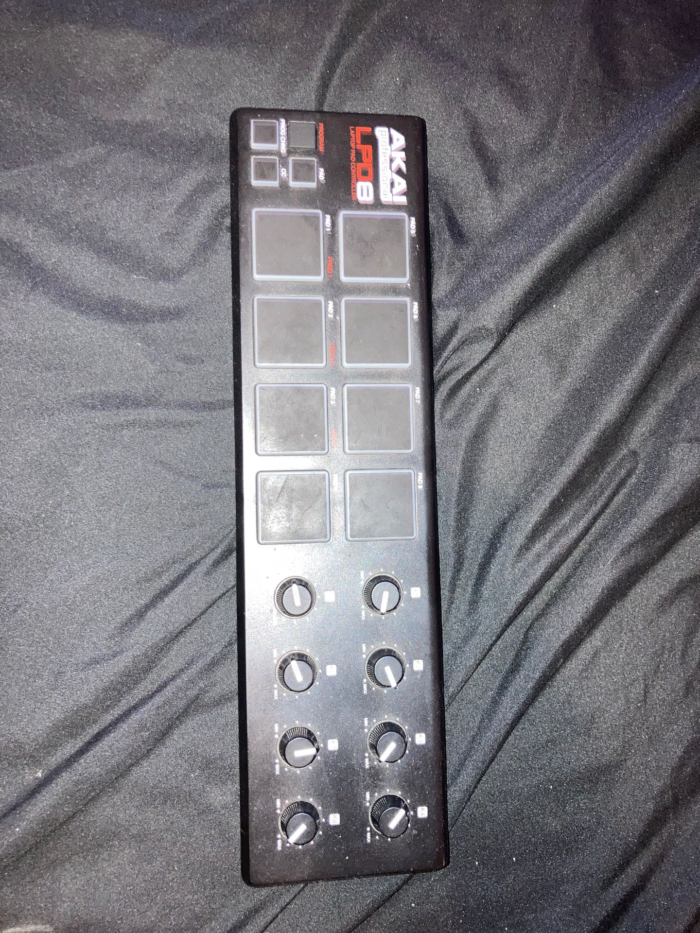 AKAI professional LPD 8