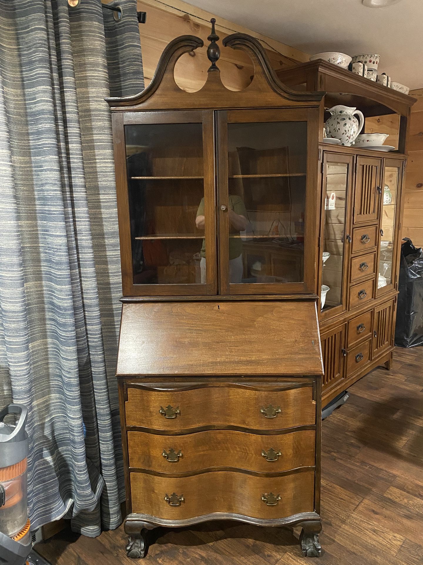 Secretaries desk