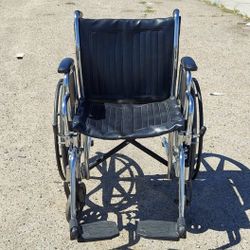 CARDINAL  HEALTH ADULT WHEELCHAIR CAPACITY WEIGHT CAPACITY 300LBS