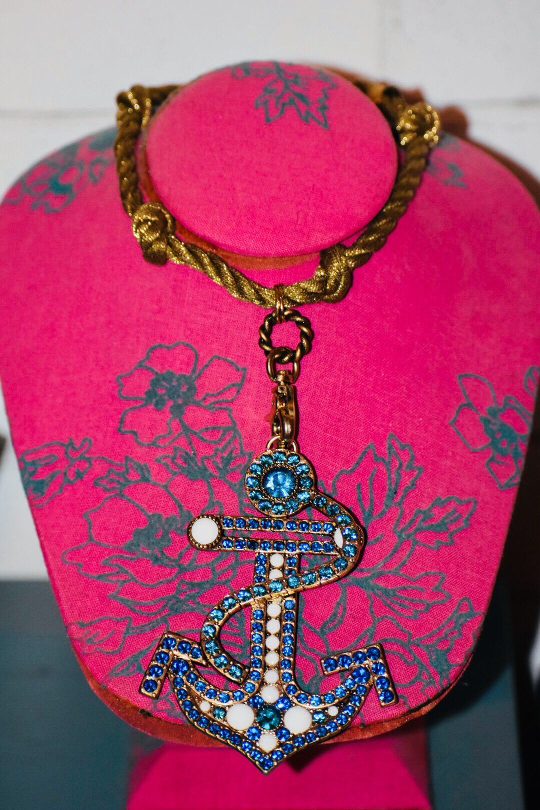 NWT Rare Betsey Johnson large Nautical Anchor Necklace as seen on Confessions of a shopaholic