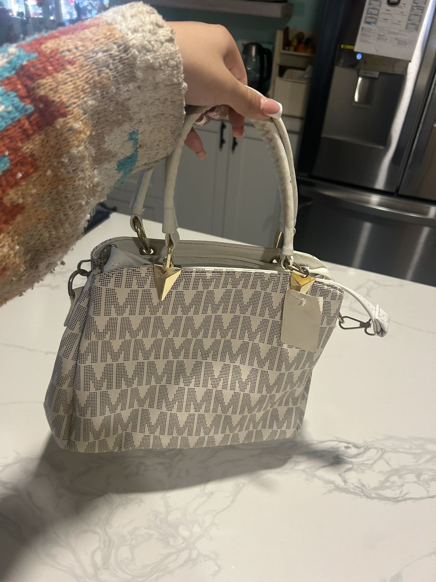 White Shoulder Bag